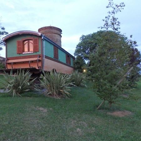 Bed and Breakfast Roulotte La Souleillade Saint-Sernin  Екстер'єр фото